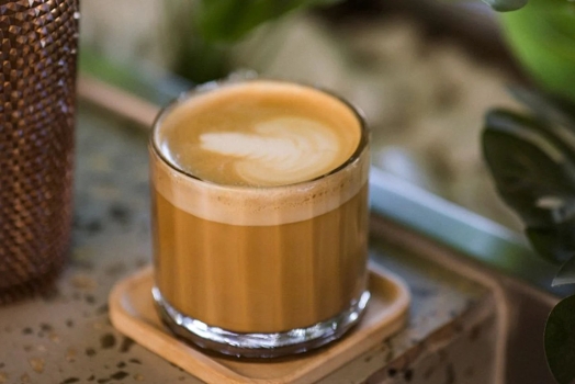 5 Reasons to Switch Your Morning Coffee to an Oat Latte